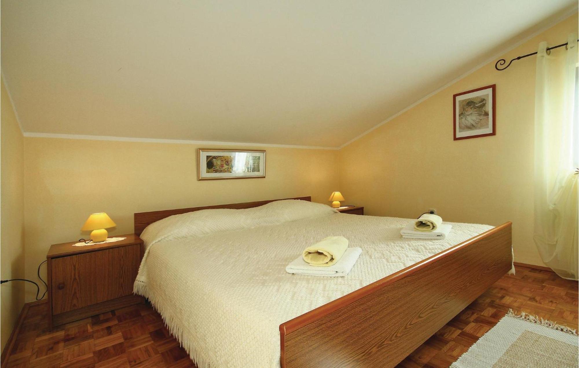 3 Bedroom Gorgeous Apartment In Poreč Exterior foto