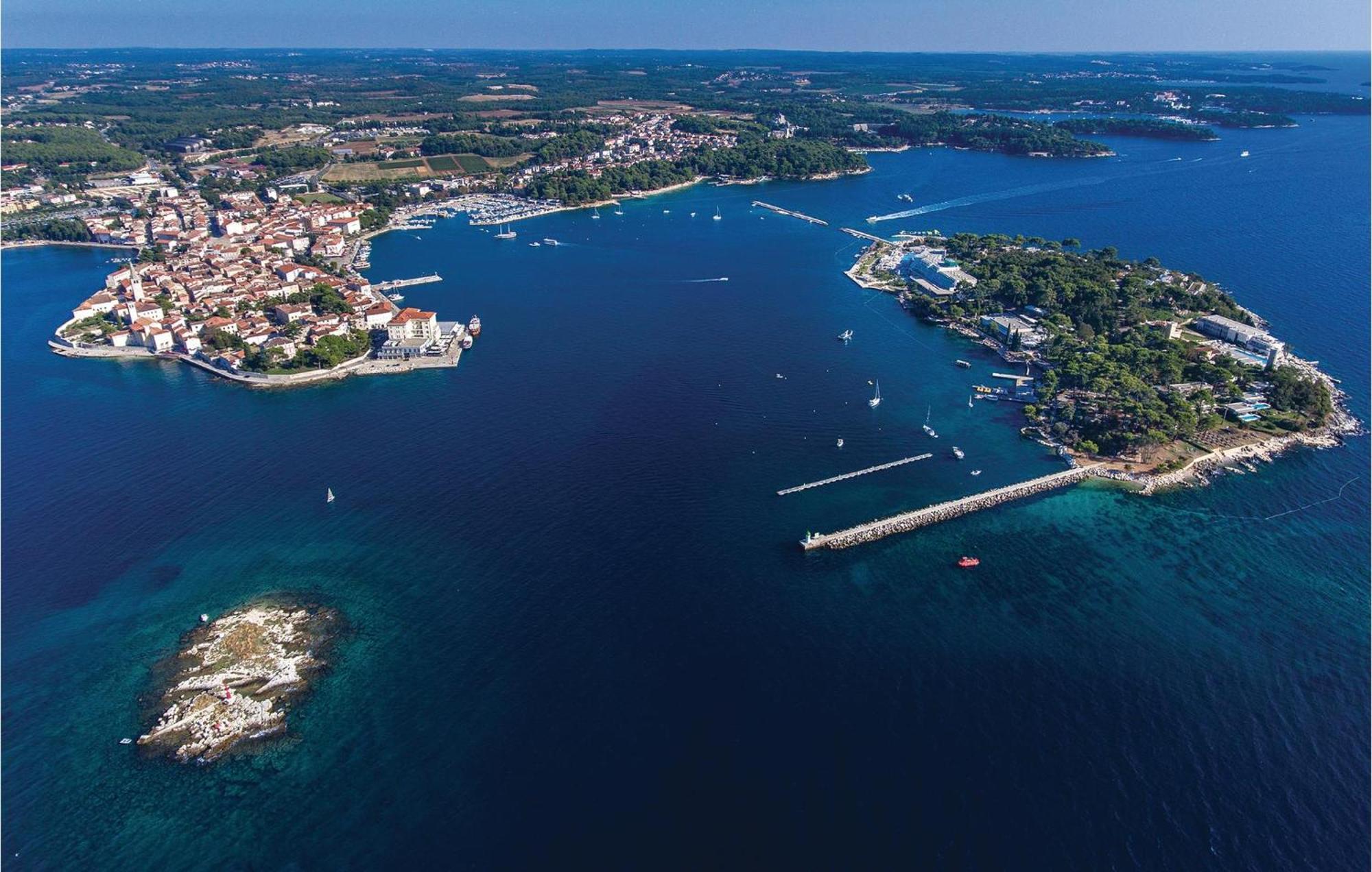 3 Bedroom Gorgeous Apartment In Poreč Exterior foto